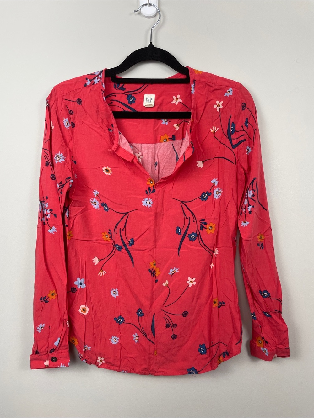 GAP Coral-Pink Floral Split V-Neck Blouse